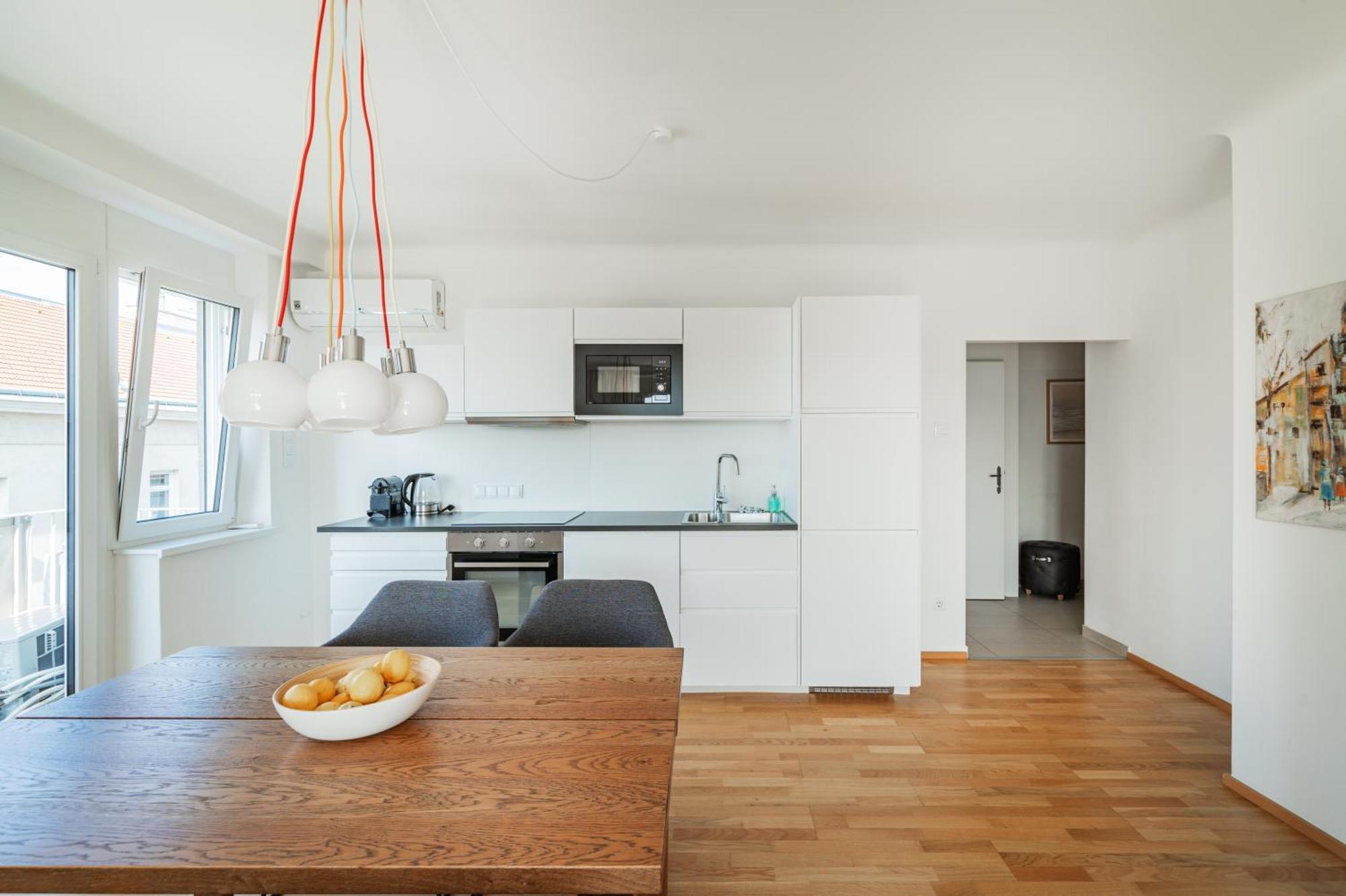 Central 60M2 Suite 10 Min Walk From Main Station Відень Екстер'єр фото