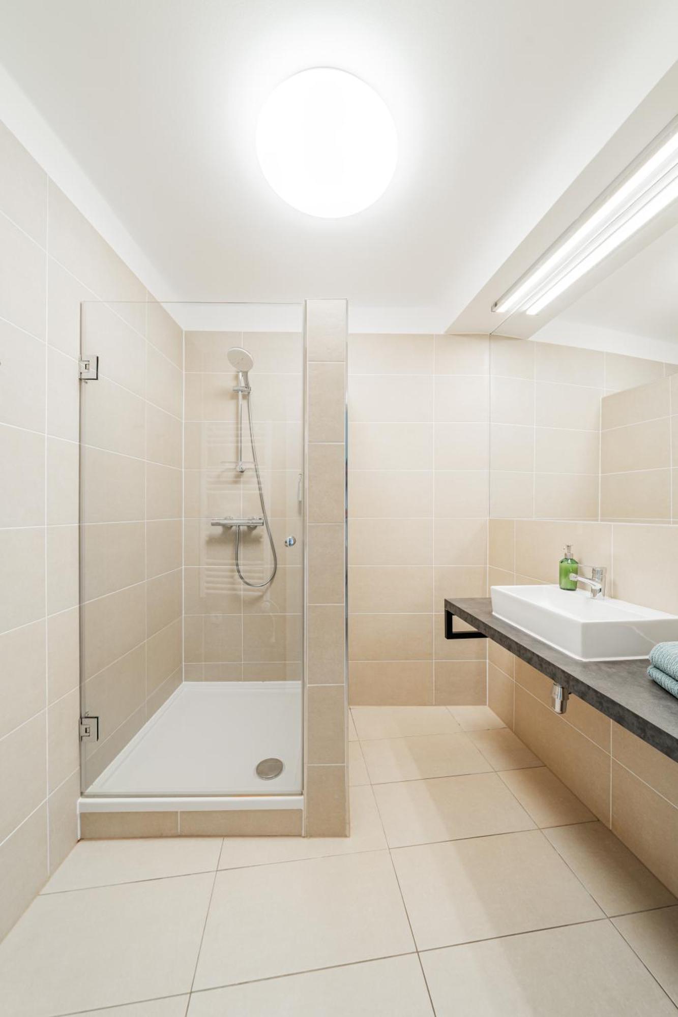 Central 60M2 Suite 10 Min Walk From Main Station Відень Екстер'єр фото